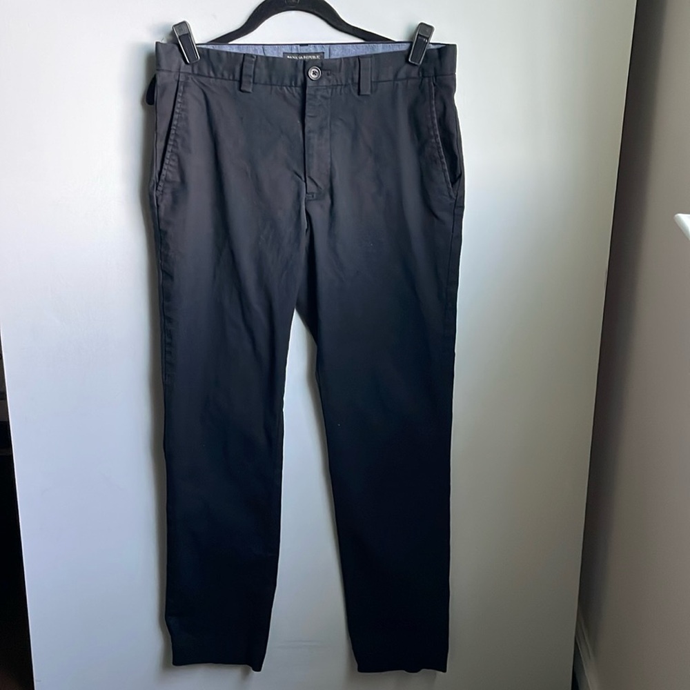 Banana Republic Men’s Aiden Chino | Black | Size 31 x 32